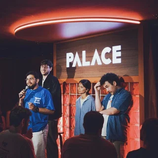 Affiche de Les plateaux - Palace Comedy