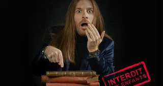 Affiche de Le sens caché des comptines un spectacle PAS pour les enfants à Clermont-Ferrand avec Benjamin Valière