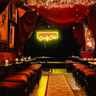 Affiche de Oscar Comedy Club : le meilleur du stand up dans un cadre mythique