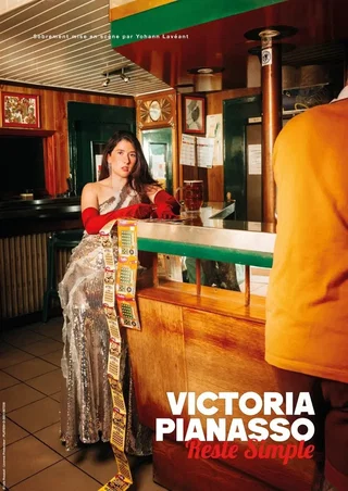 Affiche de Victoria Pianasso dans Reste Simple