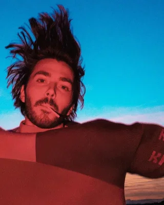 Affiche de Panayotis Pascot : Entre les deux